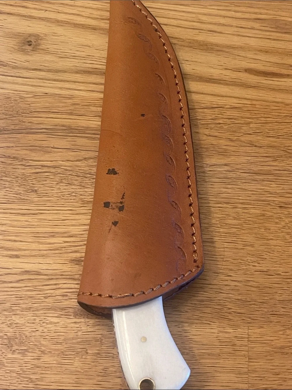 White Handle Damascus Fixed Blade Knife – Elegant Hunting & Utility Knife